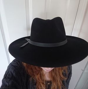 Women's Wide Brim Felt Fedora Hat
